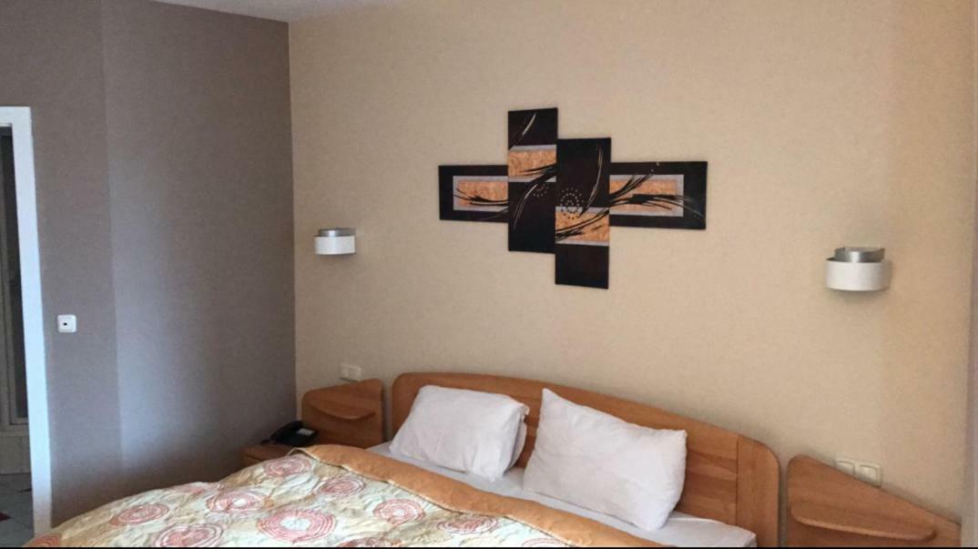Hotel Korfu Geiselhoring 외부 사진