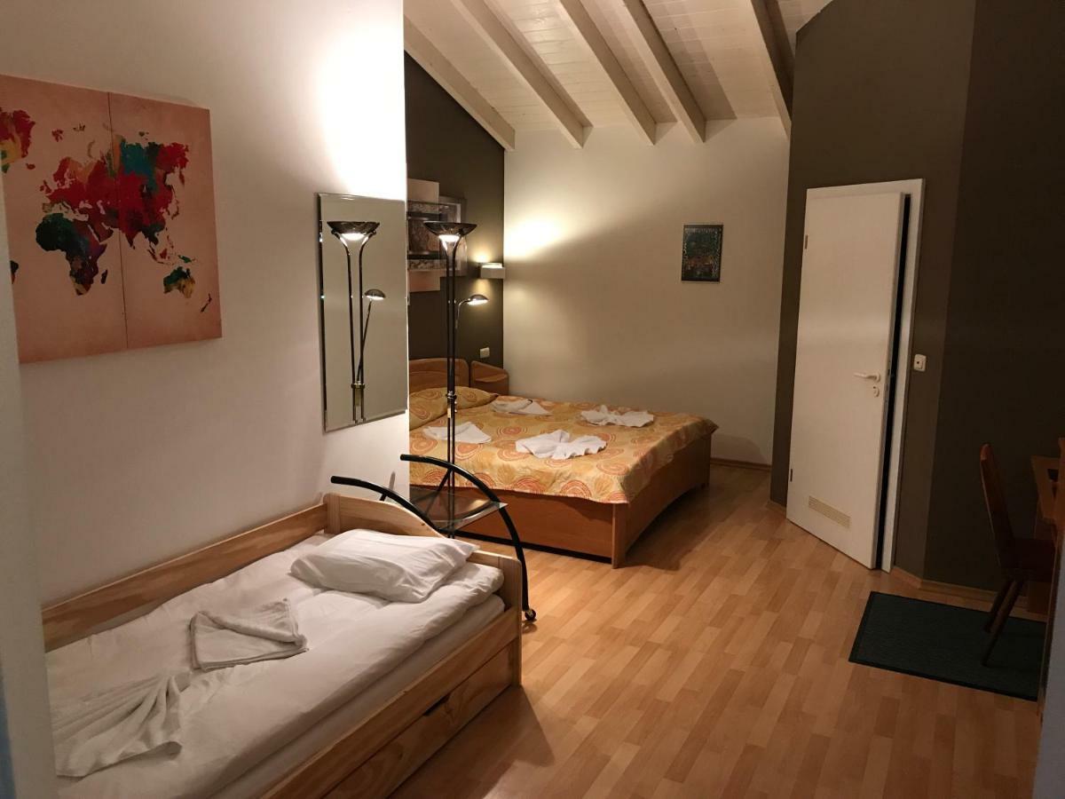 Hotel Korfu Geiselhoring 외부 사진