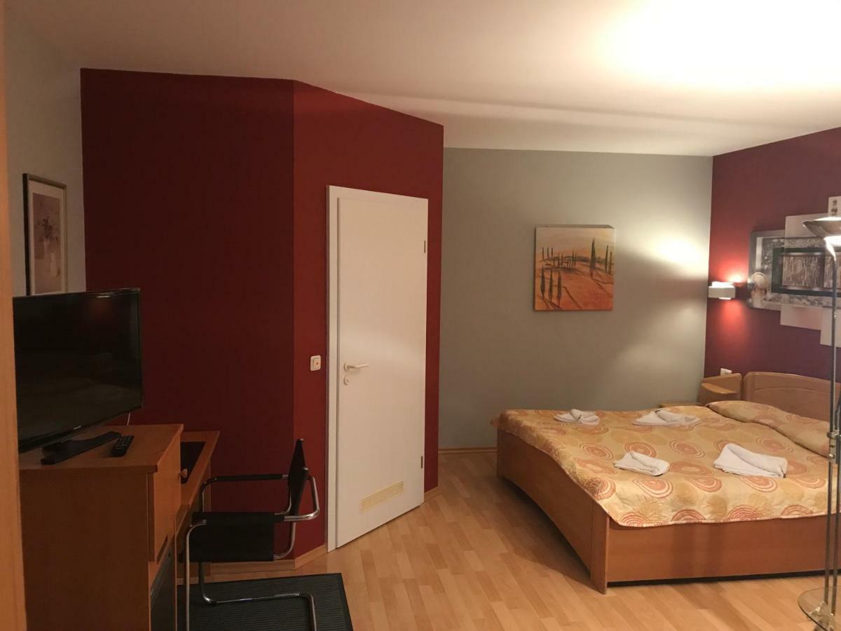 Hotel Korfu Geiselhoring 외부 사진