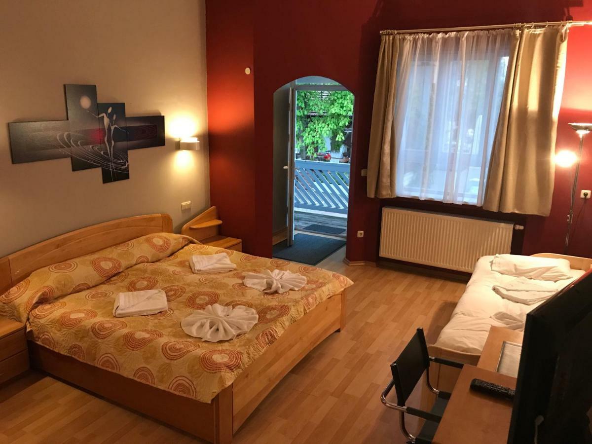 Hotel Korfu Geiselhoring 외부 사진