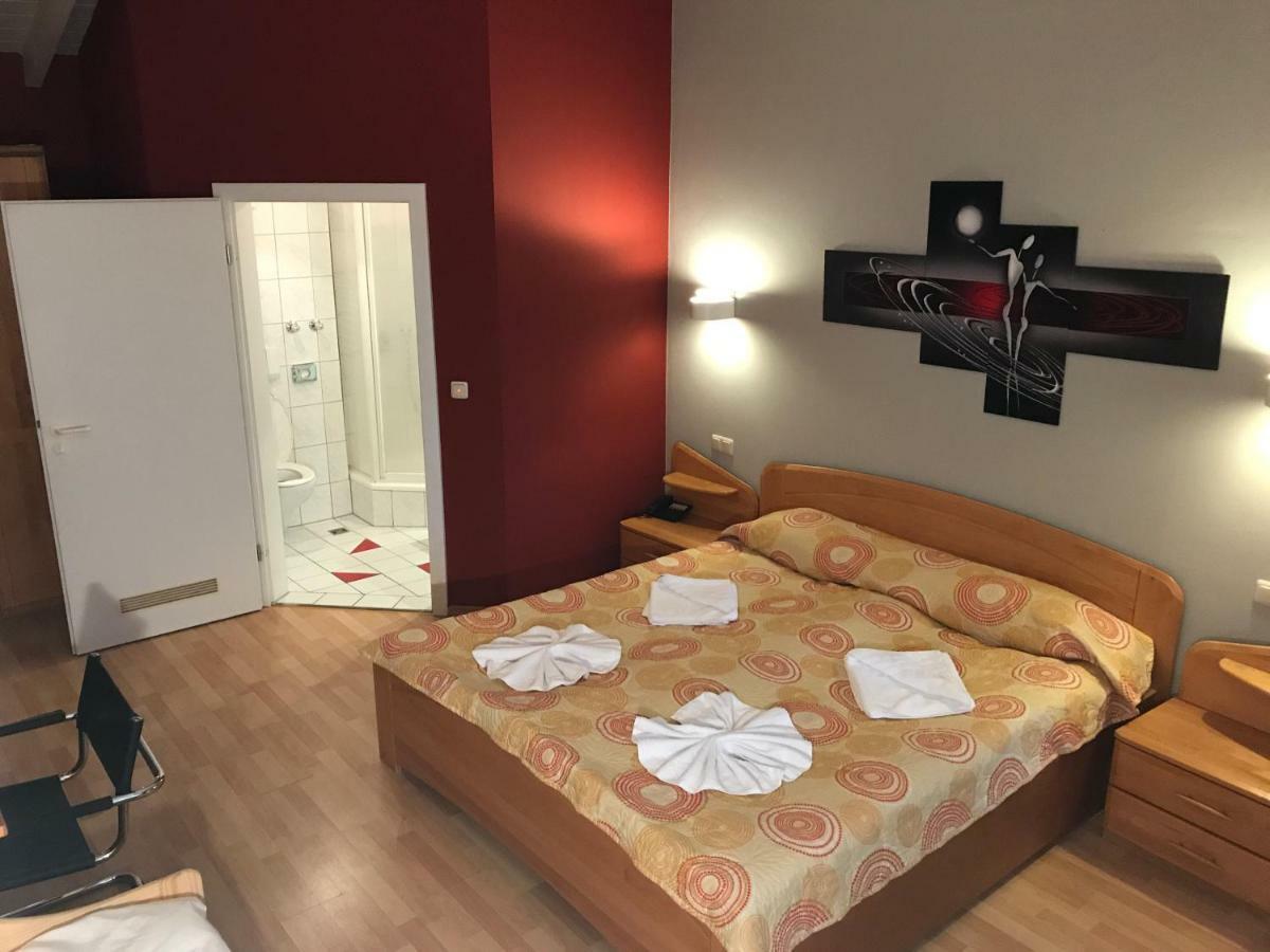 Hotel Korfu Geiselhoring 외부 사진